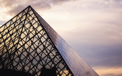 Furto al Louvre: quando la cronaca diventa meme